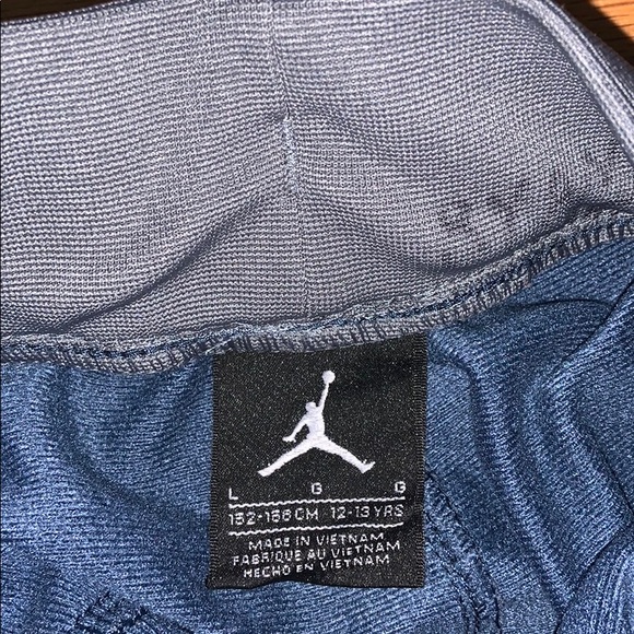 Air Jordan pants - Picture 2 of 2